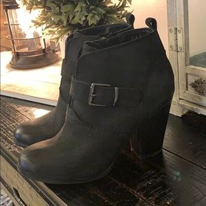 Michael bootie size 6